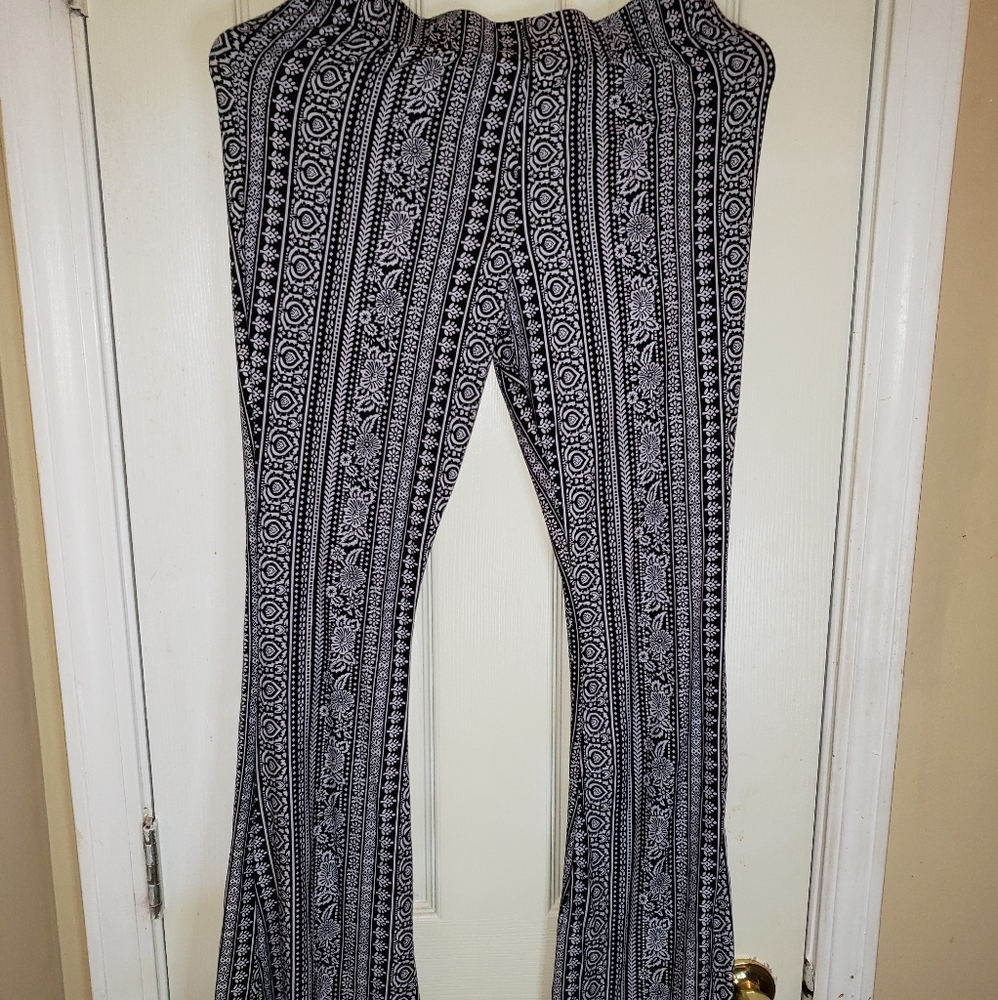 No boundaries pants
